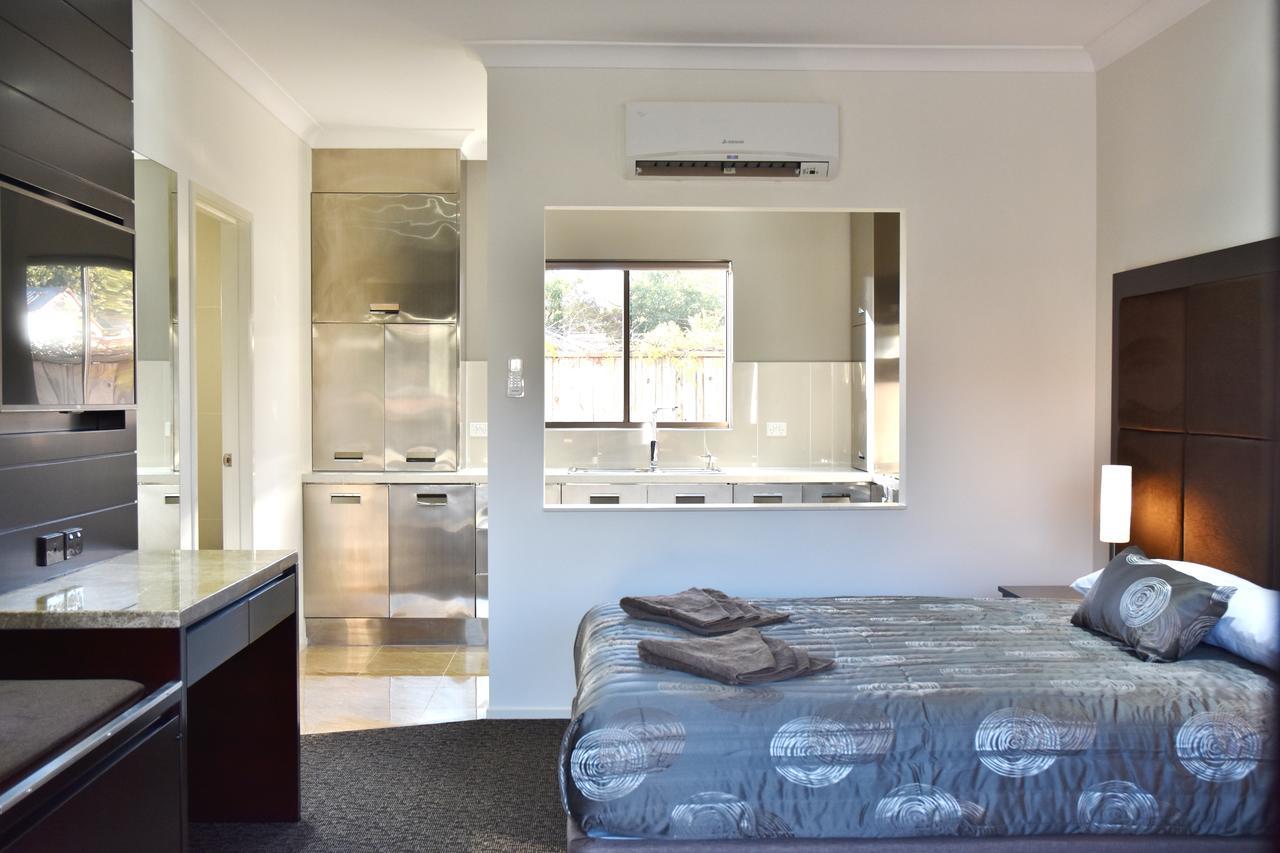 Western Downs Motor Inn Miles Esterno foto