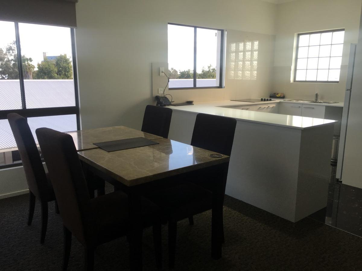 Western Downs Motor Inn Miles Esterno foto