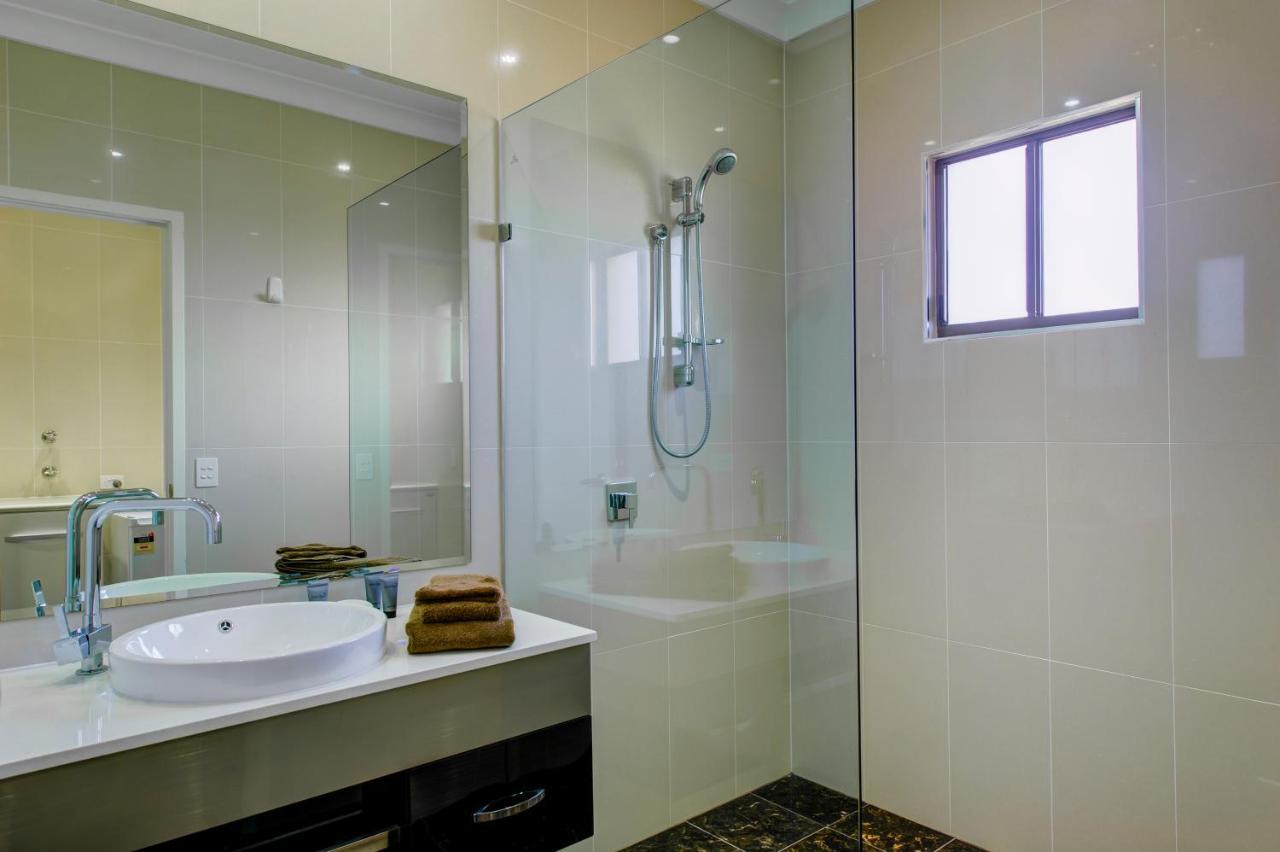 Western Downs Motor Inn Miles Esterno foto